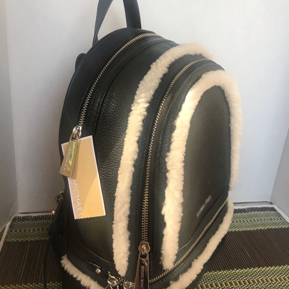 NWT Michael Kors Black Rhea Backpack with Sherpa - Picture 2 of 3